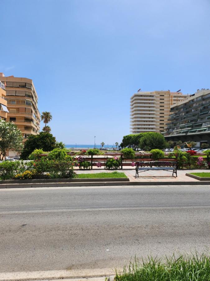 Apartamento Cerca A La Playa フエンヒロラ エクステリア 写真